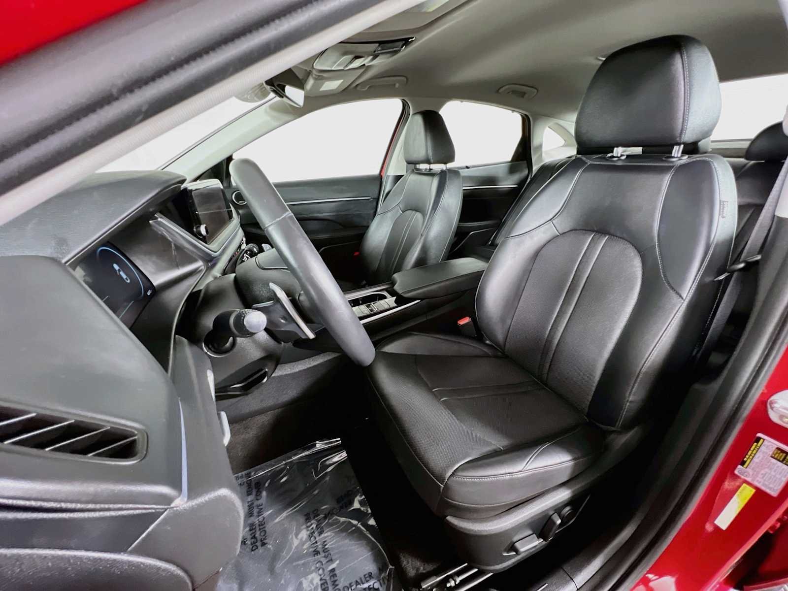 Used 2021 Calypso Red Hyundai Limited image 22