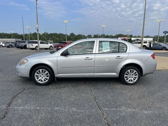 Used 2010 Silver Chevrolet LS image 6