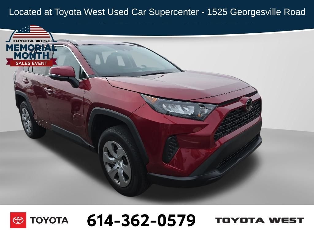 2021 Toyota RAV4 LE AWD's photo