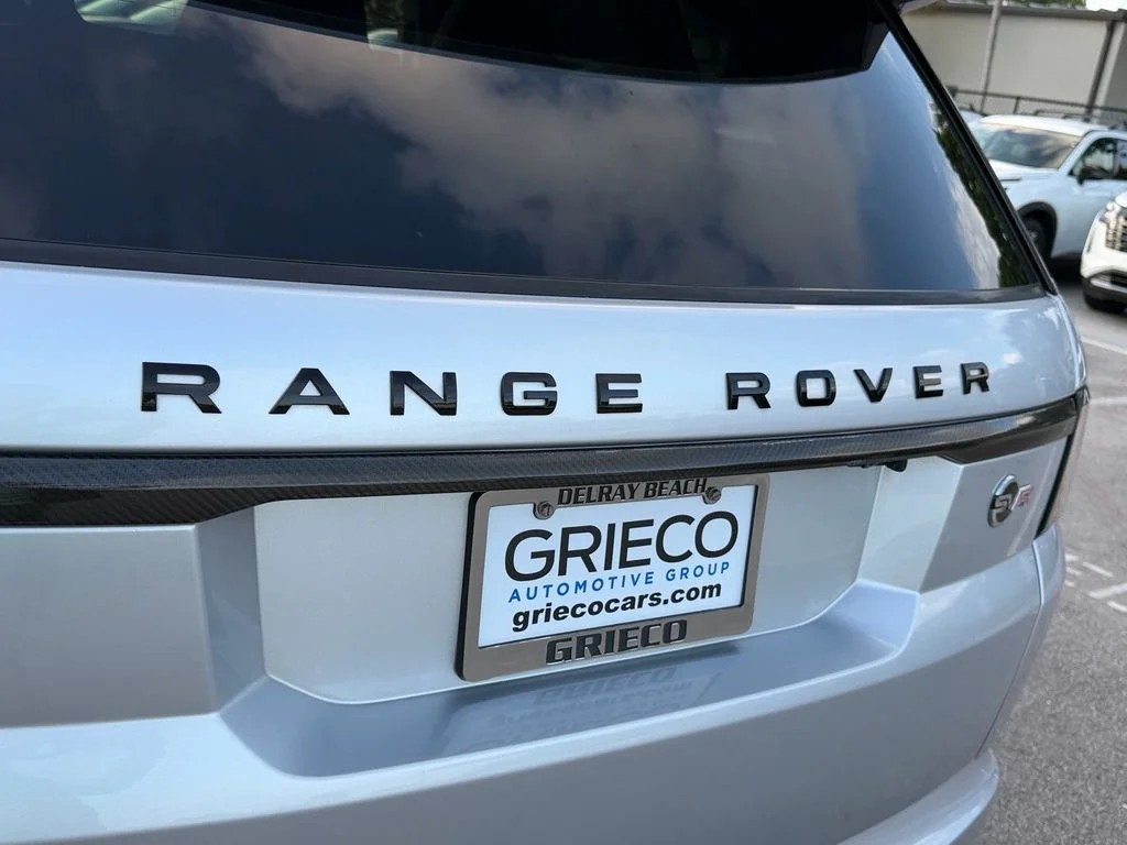 Used 2019  Land Rover SVR image 15