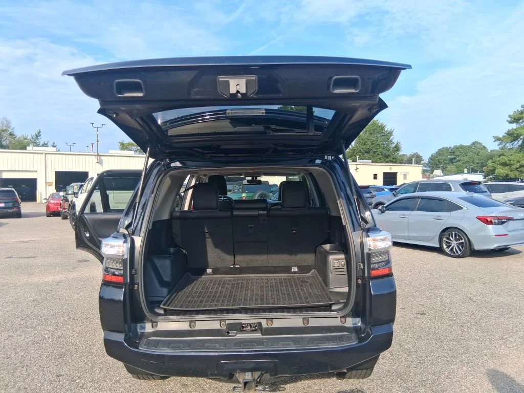 Used 2018 Black Toyota SR5 Premium image 18
