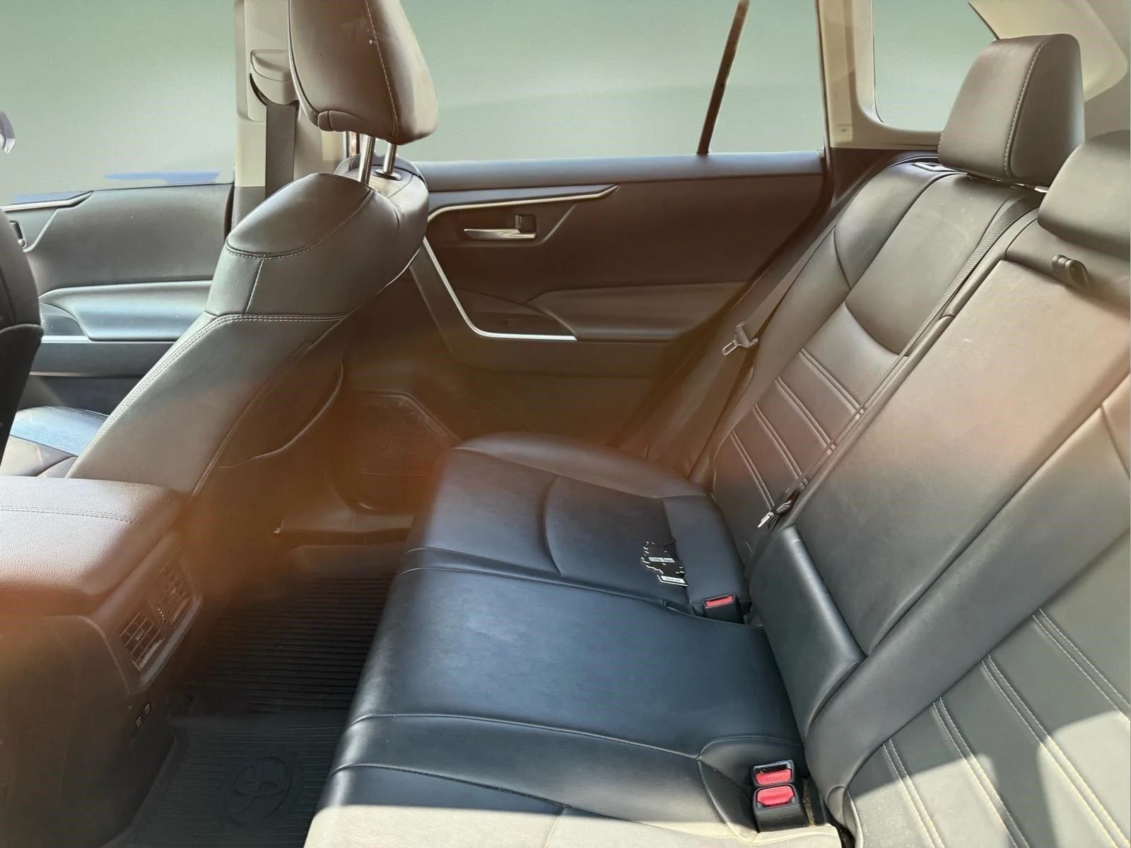 Used 2019 Ruby Flare Pearl Toyota XLE Premium image 20