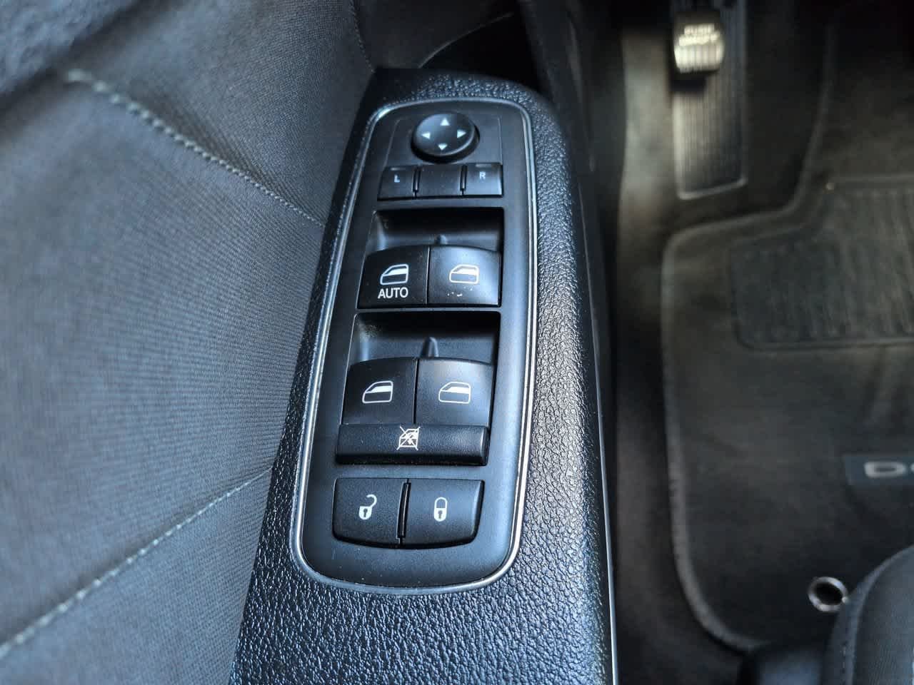 Used 2016 Bright White Clearcoat Dodge SXT image 22