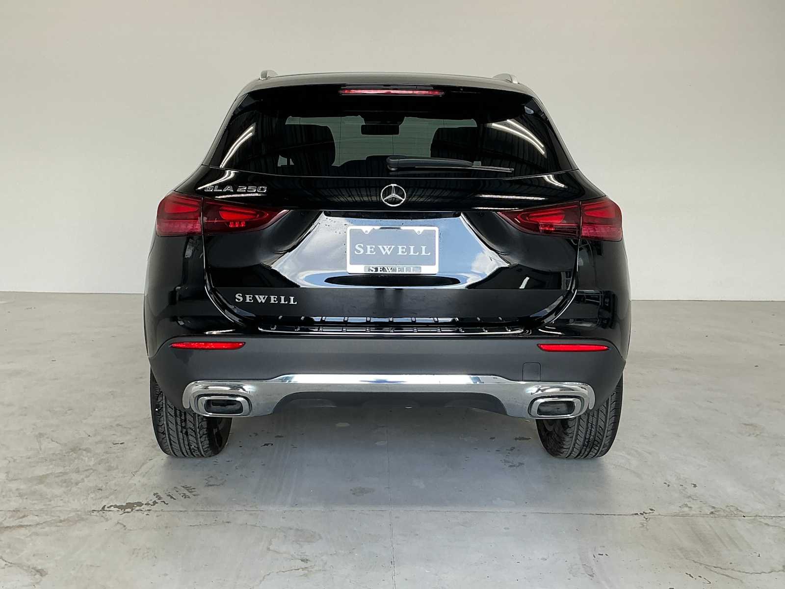 Certified Used 2026 Night Black Mercedes-Benz GLA 250 image 6