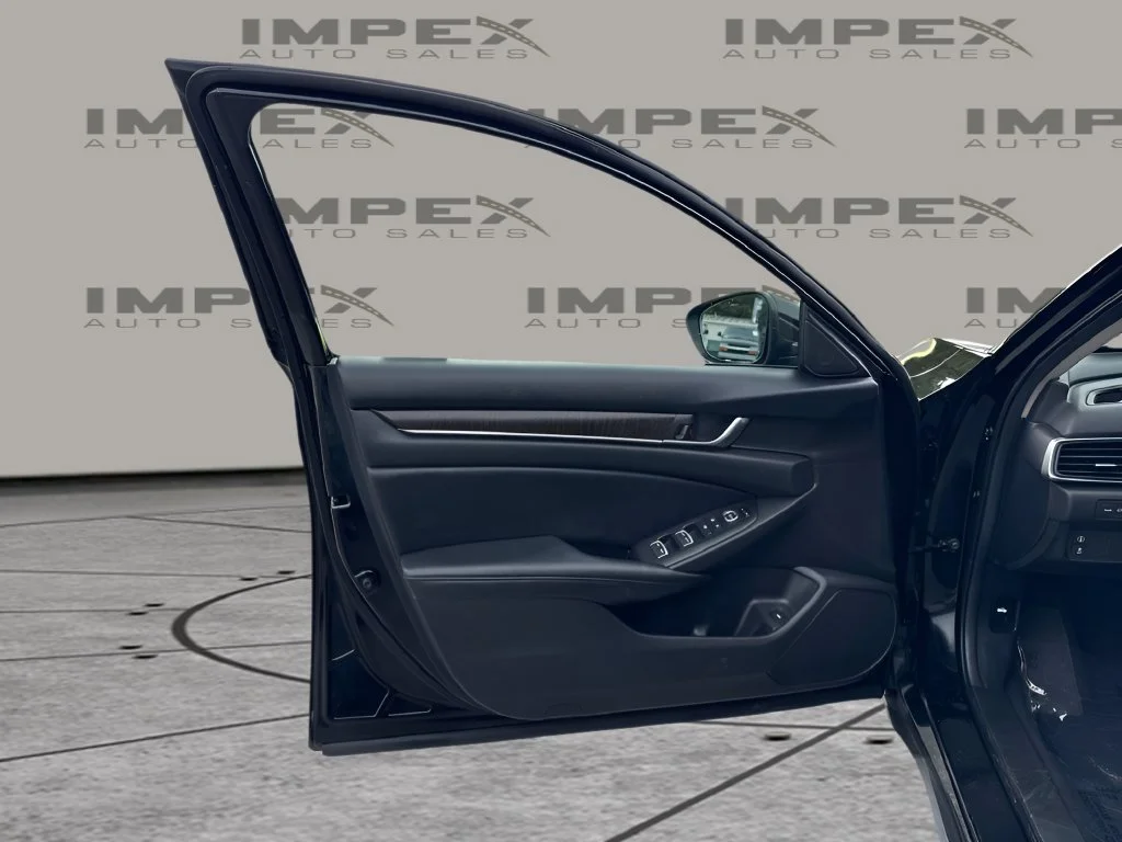 Used 2019  Honda EX image 25