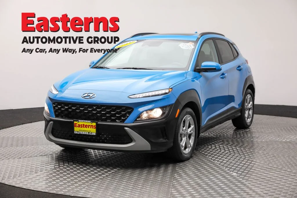 Used 2022 Teal Hyundai SEL image 1