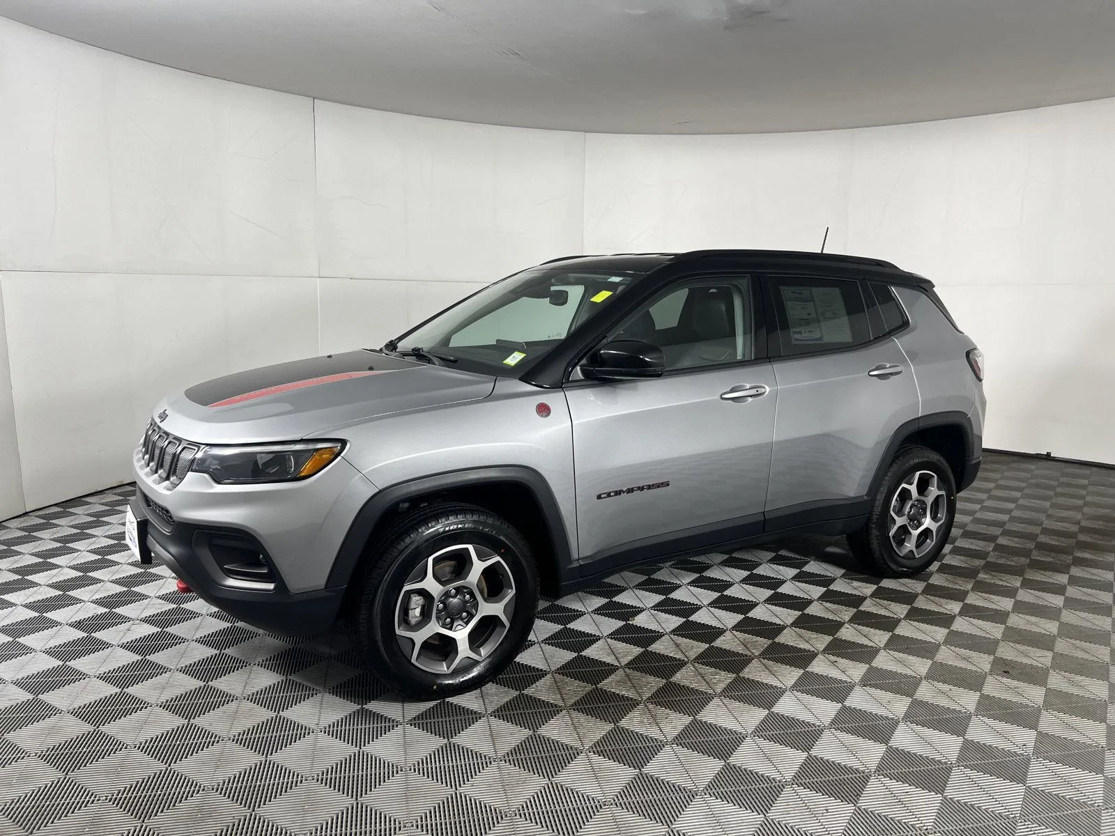Used 2022  Jeep Trailhawk image 18