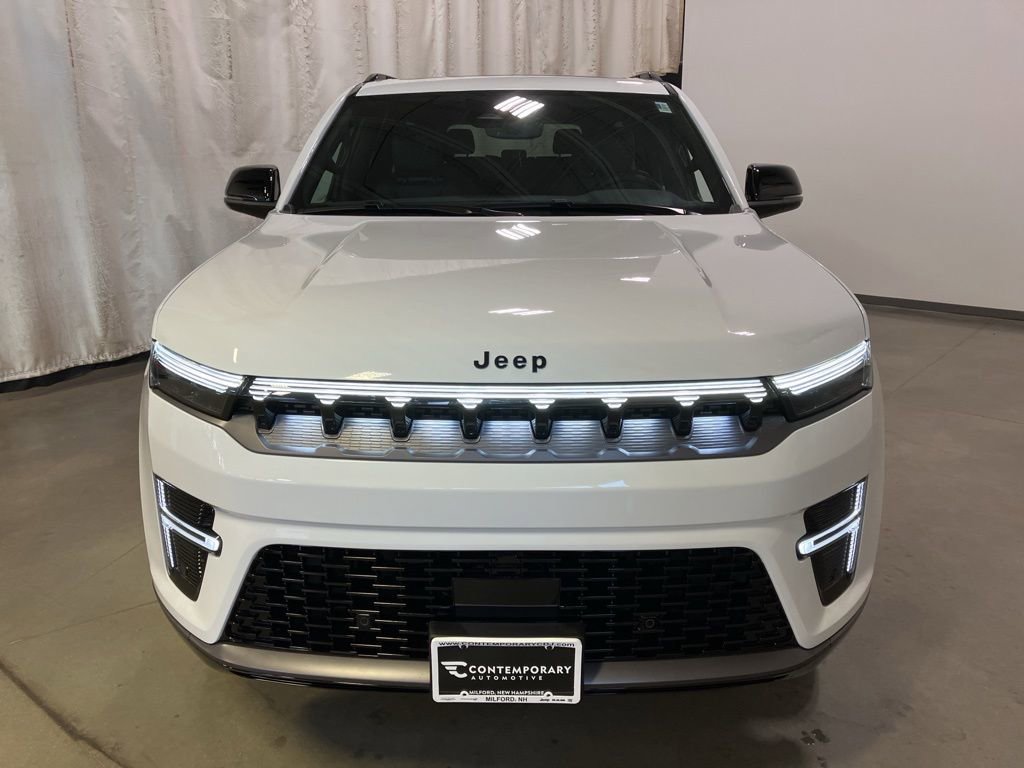 New 2026 Bright White Clear-Coat Exterior Paint Jeep Limited Altitude image 20
