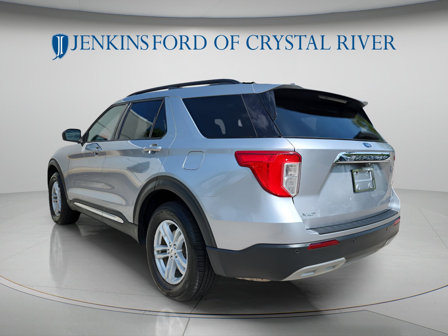 Used 2023 Iconic Silver Metallic Ford XLT image 7