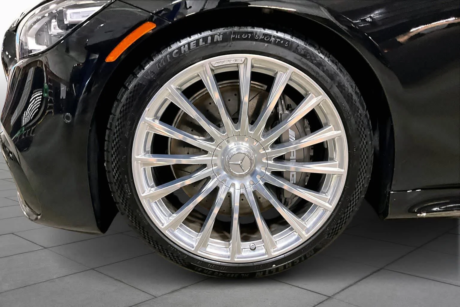 2025 Mercedes-Benz S-Class S 63 - Photo 18