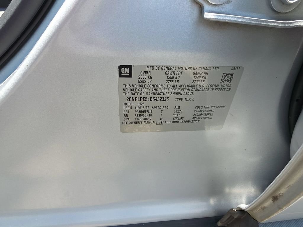 Used 2011 Silver Chevrolet LT image 25