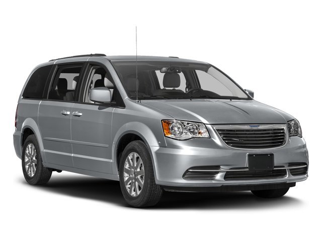 Used 2016 Bright White Clearcoat Chrysler Touring image 9