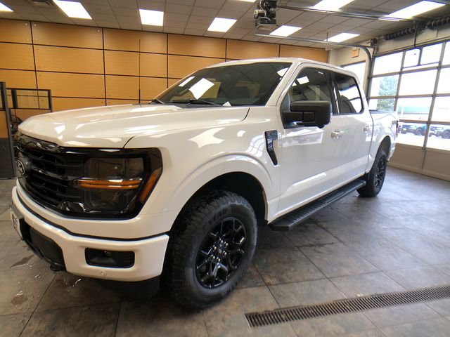 New 2026 White Ford XLT image 3