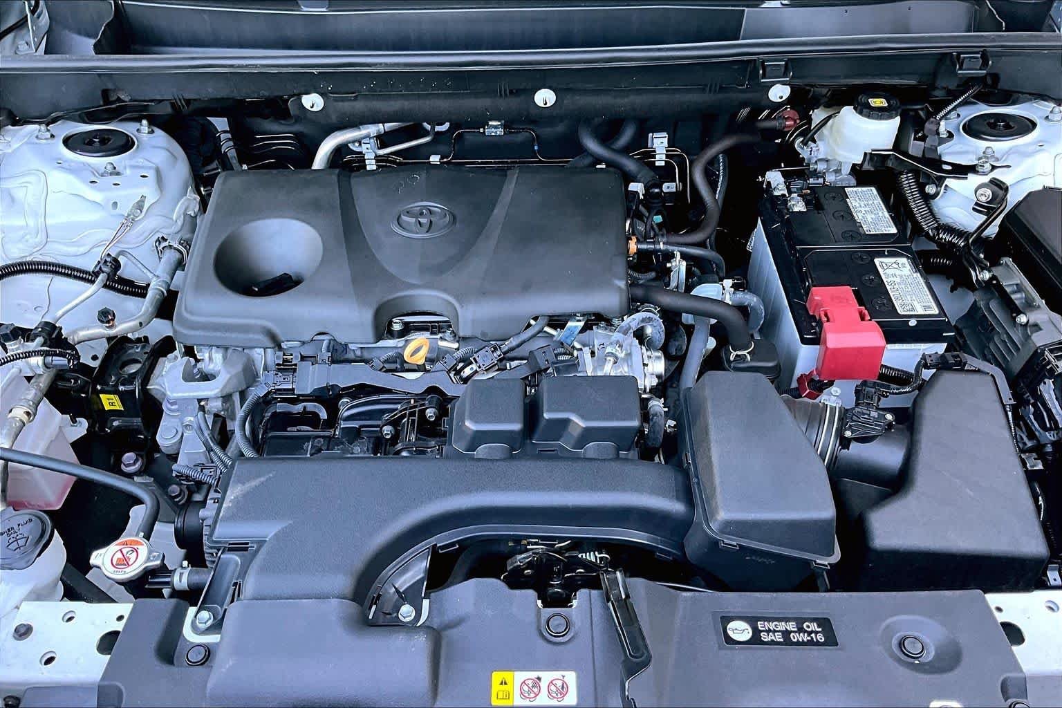 Used 2025 Ice Cap Toyota XLE image 32