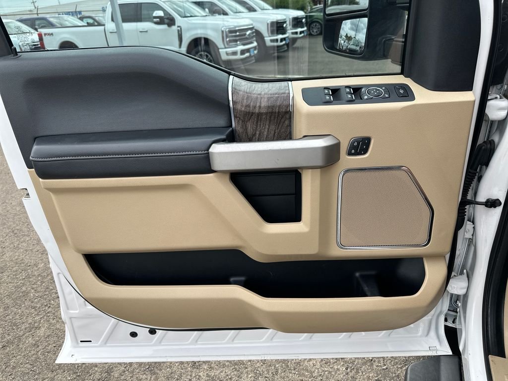Used 2019 White Ford Lariat image 13