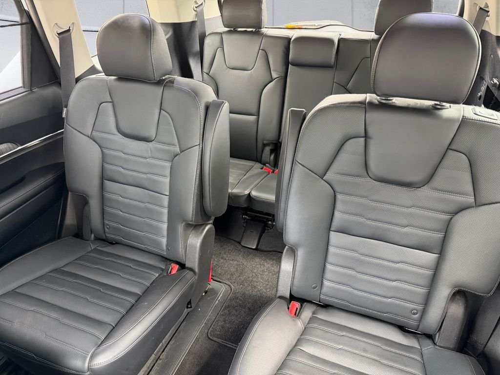 Used 2024 White Kia SX-Prestige image 18