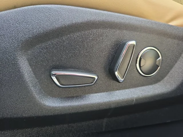 Used 2015 White Ford SEL image 28