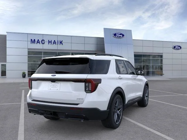 New 2026 Star White Metallic Tri-Coat Ford ST-Line image 31