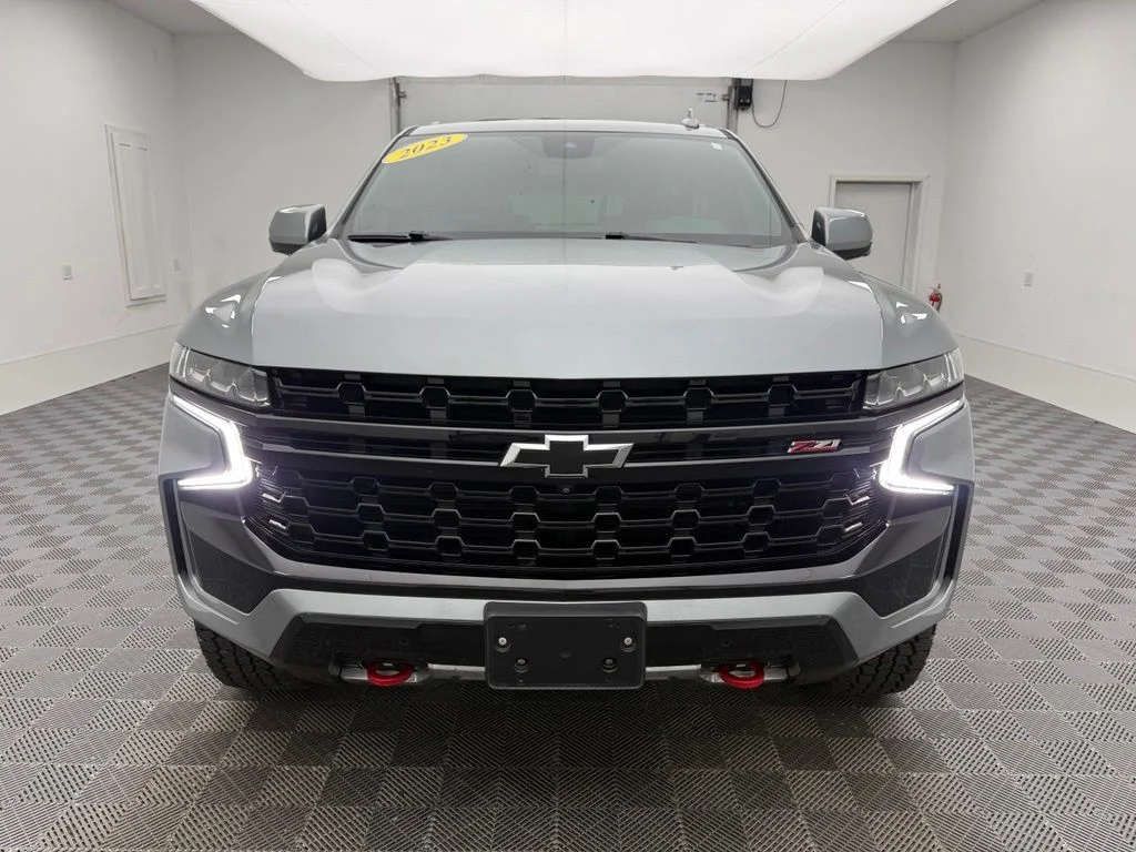 Used 2023 Gray Chevrolet Z71 image 15