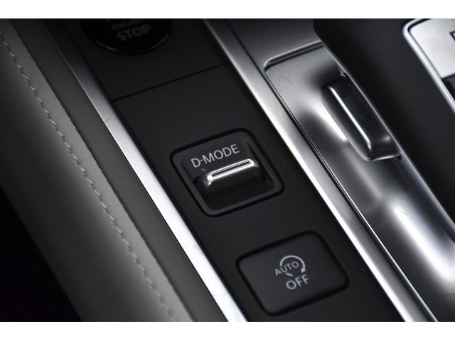 New 2027 GRAPHITE SHADOW INFINITI Luxe AWD image 15
