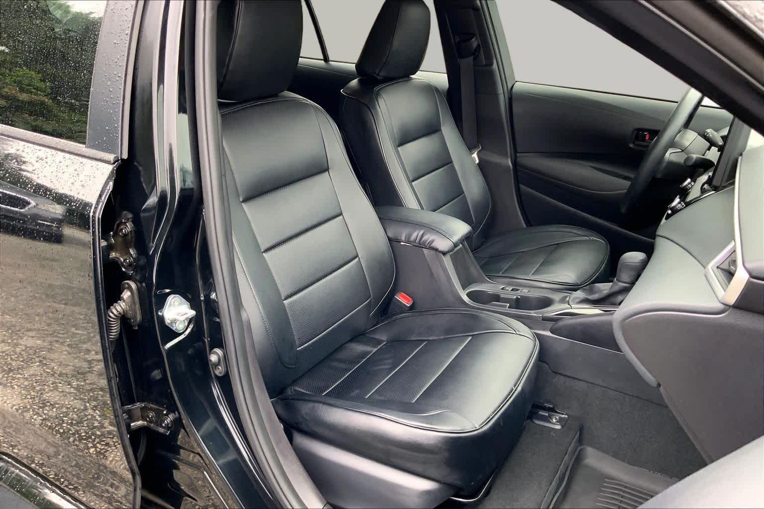 Used 2025 Midnight Black Metallic Toyota LE image 9
