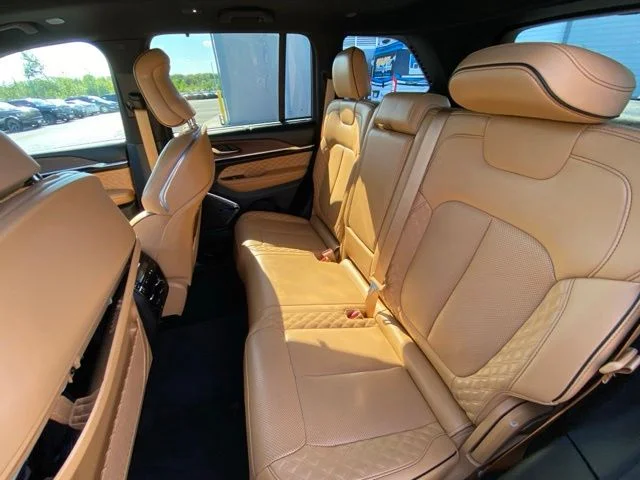 Used 2022 Black Jeep Summit image 15