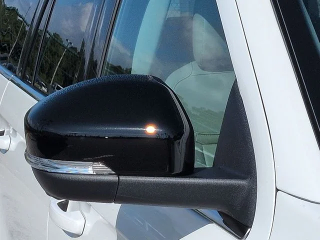 New 2027 Star White Metallic Tri-Coat Ford MAX Active image 12
