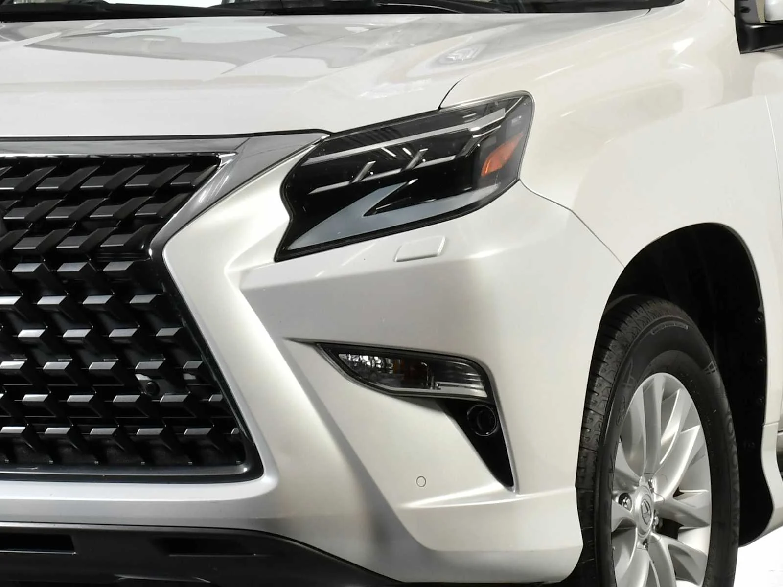 Certified Used 2023 Eminent White Pearl Lexus Premium image 11