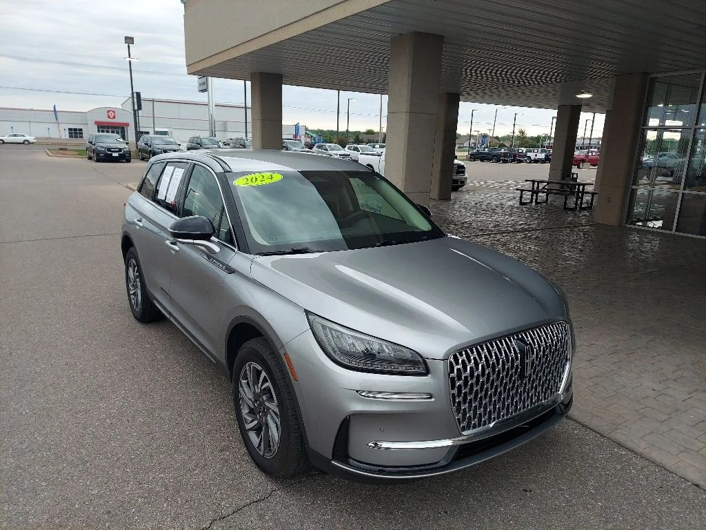 2024 Lincoln Corsair Premiere AWD's photo
