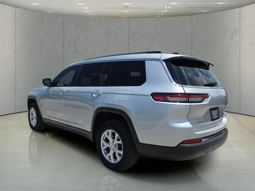 Certified Used 2023 Silver Zynith Jeep Limited image 7