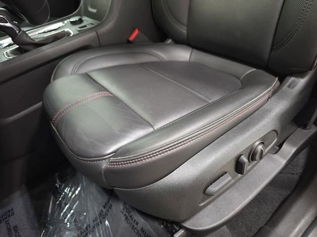 Used 2023 Gray Chevrolet RS image 28