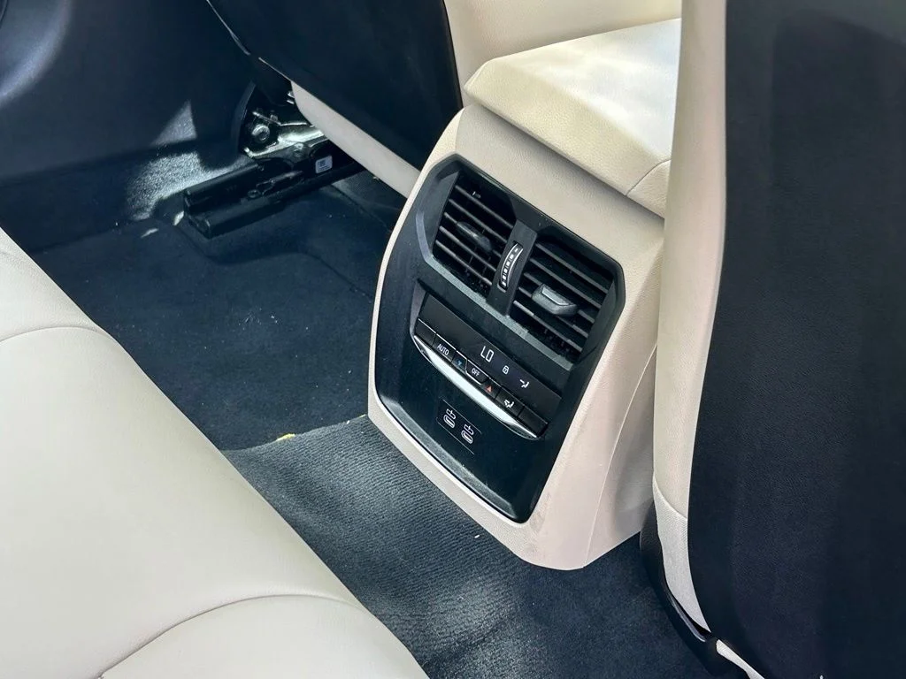 Used 2025 Black BMW 330i image 35
