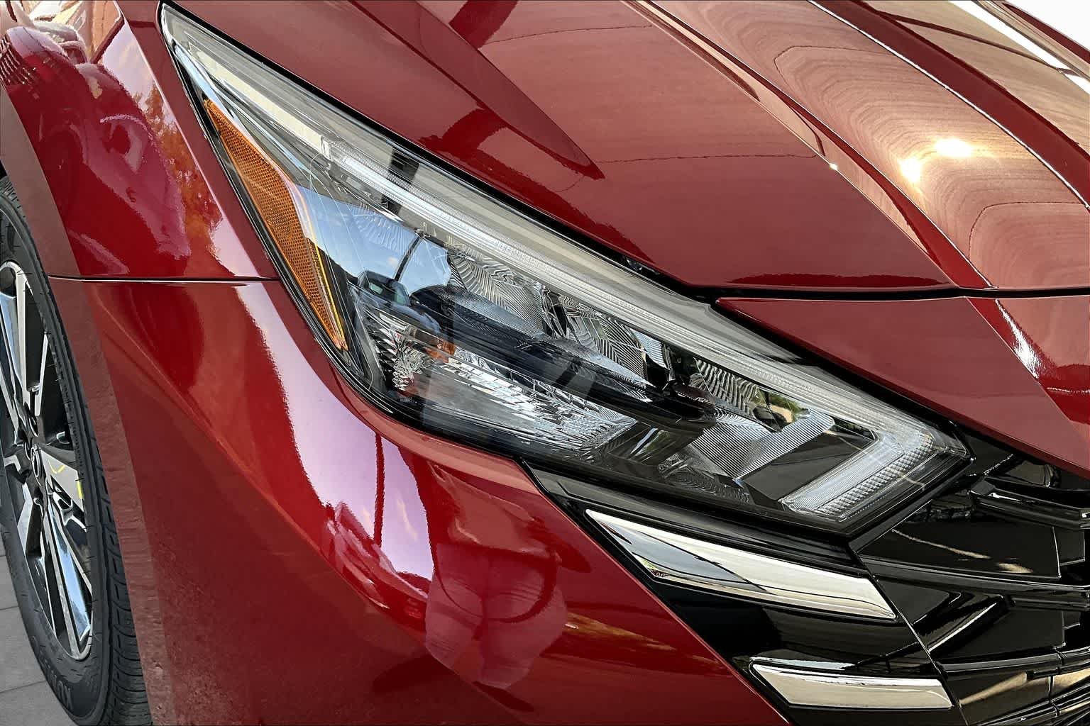 2025 Nissan Versa Sedan SV - Photo 18