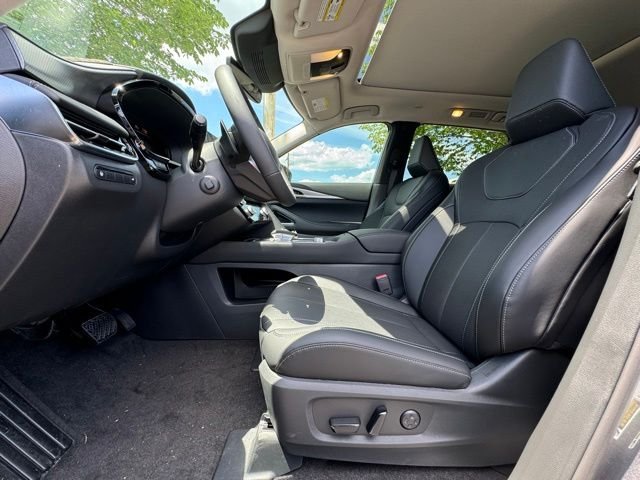 New 2027 Gray INFINITI LUXE image 14