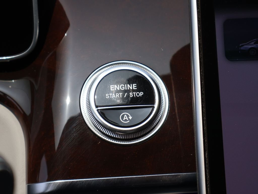 Certified Used 2023 Obsidian Black Metallic Mercedes-Benz S 580 image 30