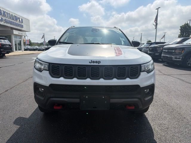 Used 2025 Bright White Clearcoat Jeep Trailhawk image 3