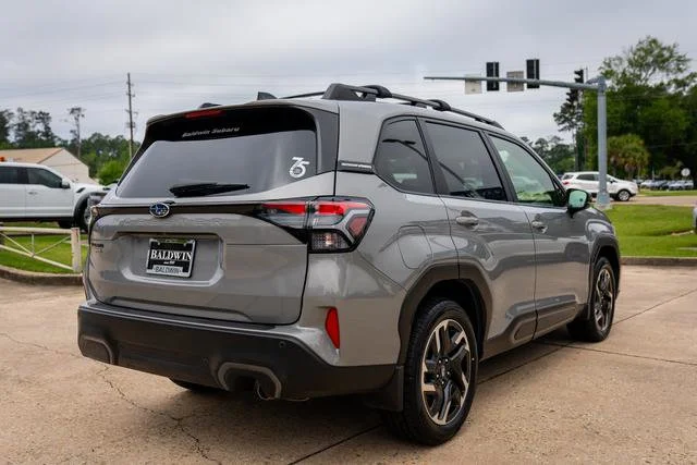 Certified Used 2025 River Rock Pearl Subaru Limited image 18