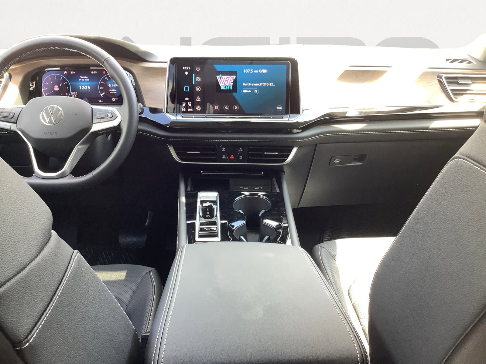 New 2026 Pure Gray Volkswagen 2.0T SE w/Technology image 14