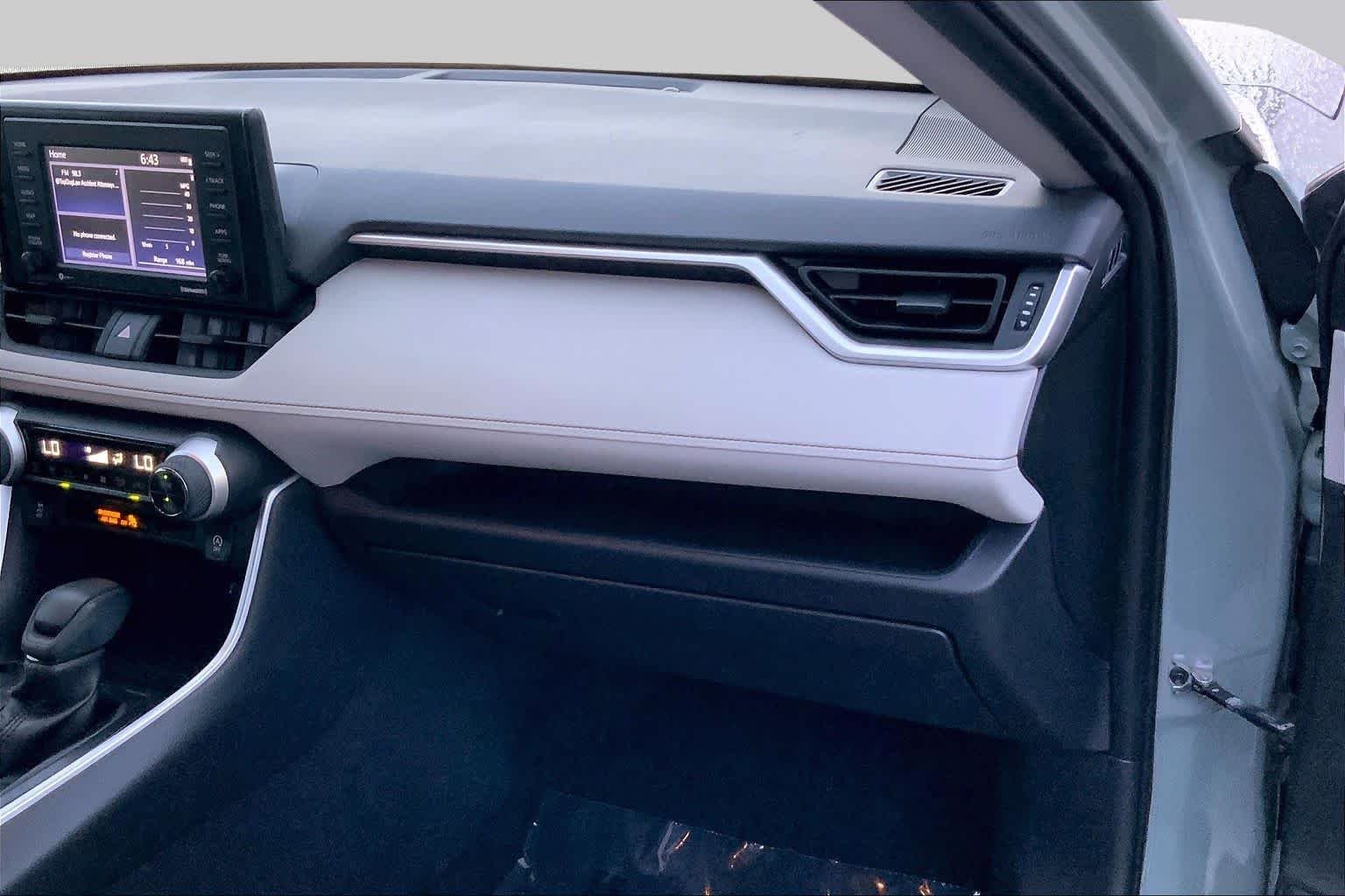 Used 2020 Lunar Rock Toyota XLE image 18