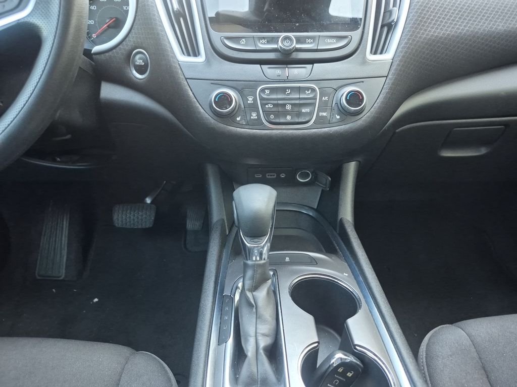 2023 Chevrolet Malibu 1LT - Photo 10