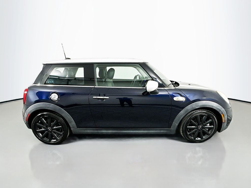 Used 2020 Black MINI Iconic image 4