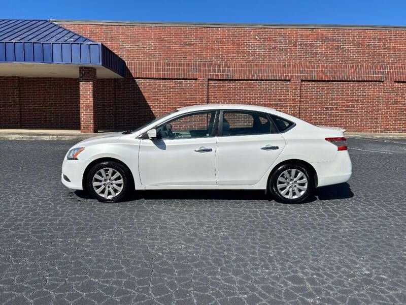 Used 2013 White Nissan FE+ SV image 4