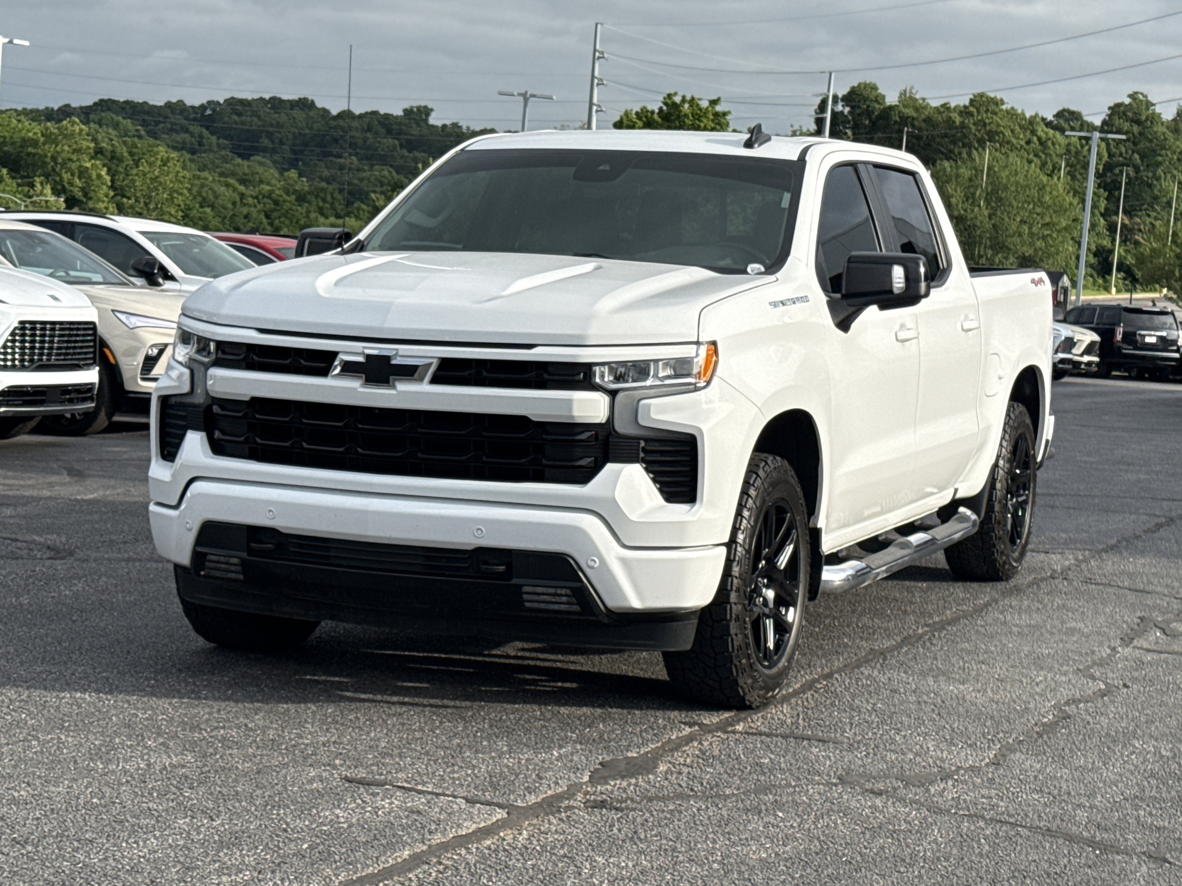 Used 2024 Summit White Chevrolet RST image 14