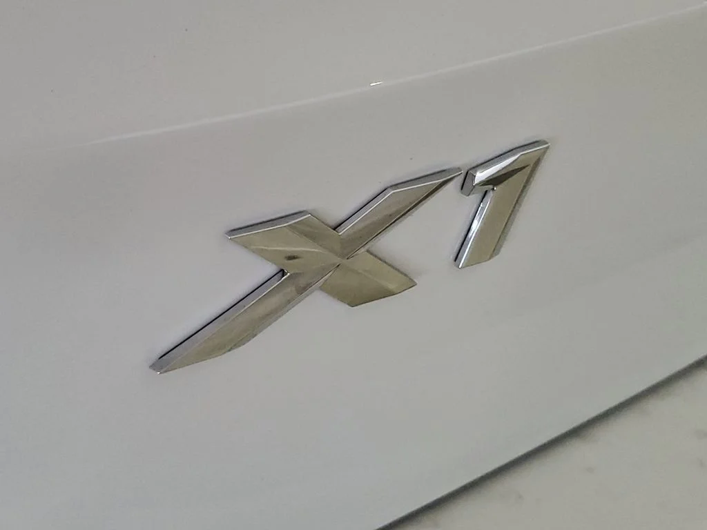 Used 2026 White BMW xDrive28i image 6