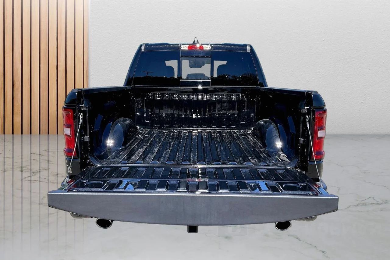 New 2026 Diamond Black Crystal Pearl-Coat Exterior Paint RAM Big Horn/Lone Star image 20