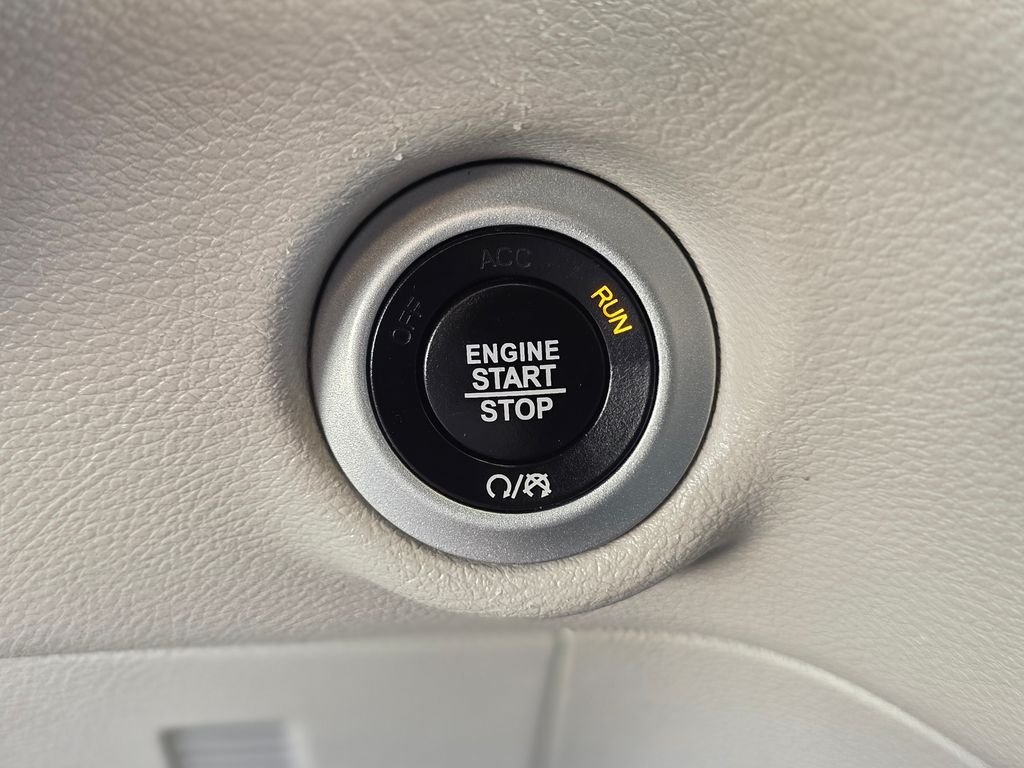 2023 Chrysler Pacifica Touring L - Photo 37