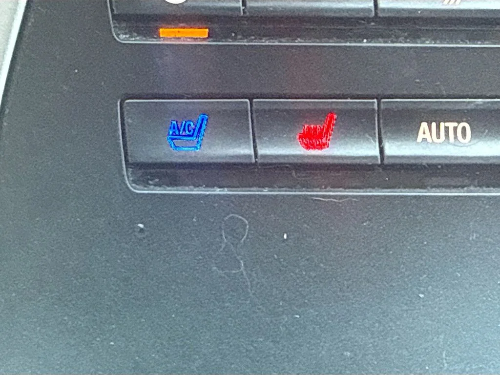 Used 2018 Black Lincoln Reserve image 22