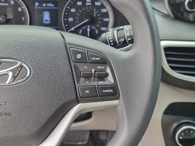 Used 2021 White Hyundai Value image 16