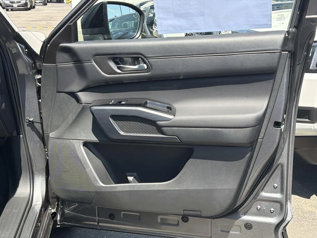 New 2026 Gun Metallic Nissan SL image 28
