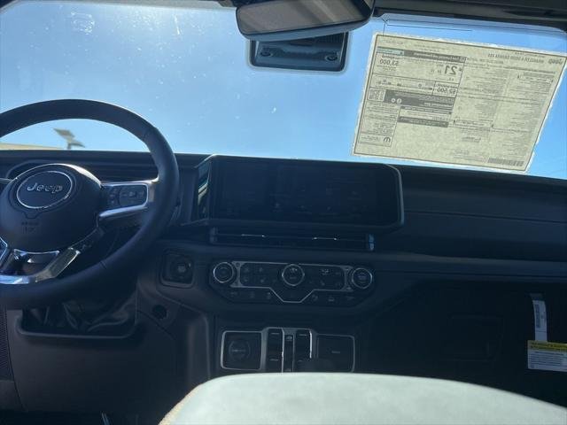 2025 Jeep Wrangler 4-Door Sahara - Photo 35